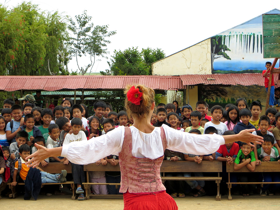 Clowns Without Borders Project No. 773 in Philippines - 2013